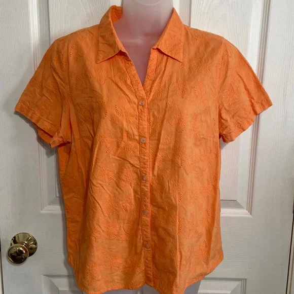 Christopher & Banks Top - Picture 2 of 5